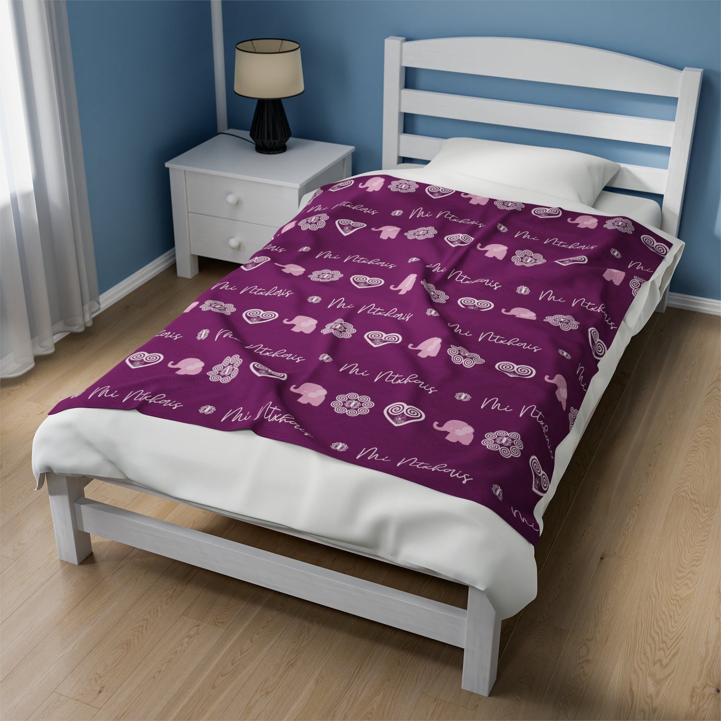 Berry Hmong - Mi Ntxhais (Girl) Velveteen Plush Blanket