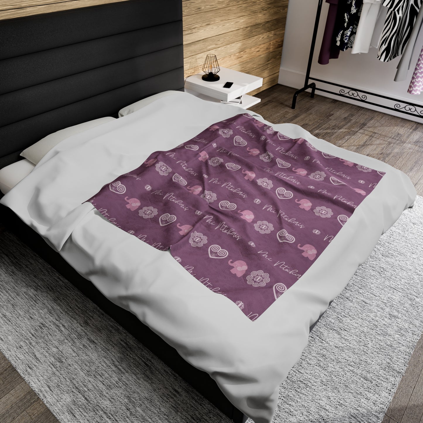 Mauve Hmong - Mi Ntxhais (Girl) Velveteen Plush Blanket