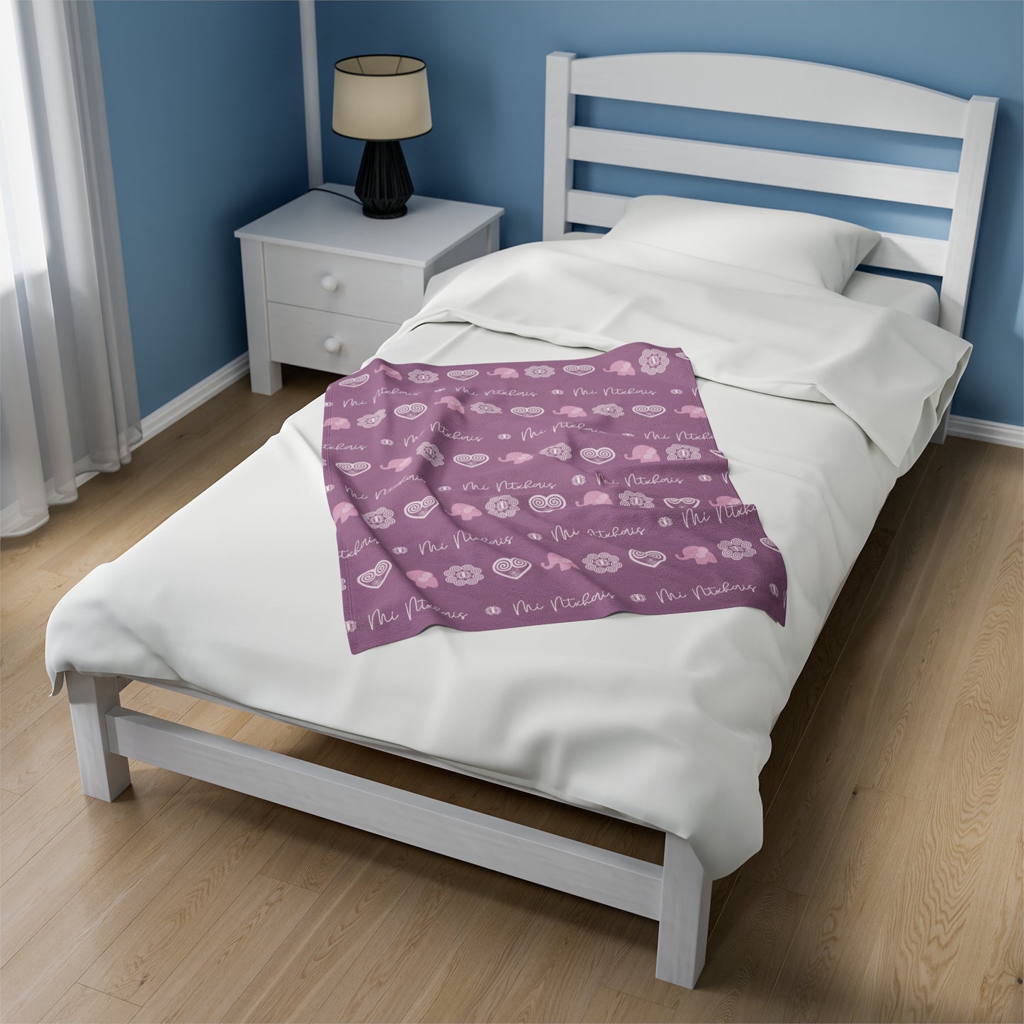 Mauve Hmong - Mi Ntxhais (Girl) Velveteen Plush Blanket